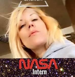 Meet your Posher, Momo